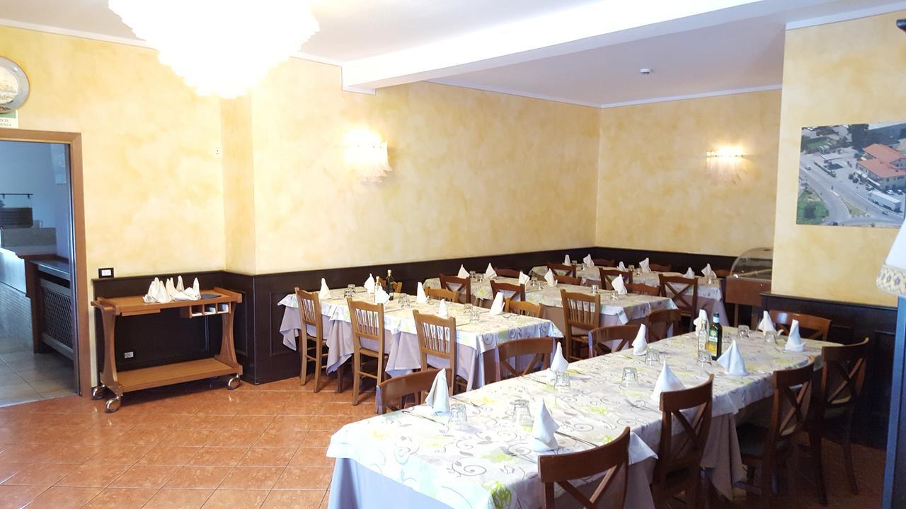 Hotel Ristorante Amalfitana Dello Ngoại thất bức ảnh